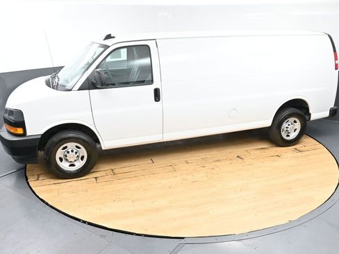 Used 2024 Chevrolet Express 3500 Extended w/ Driver Convenience Package image 43