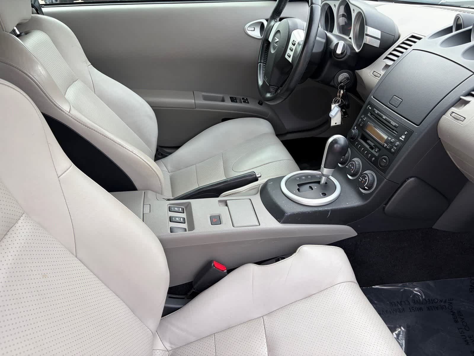 Used 2004 Nissan 350Z Touring RWD image 11