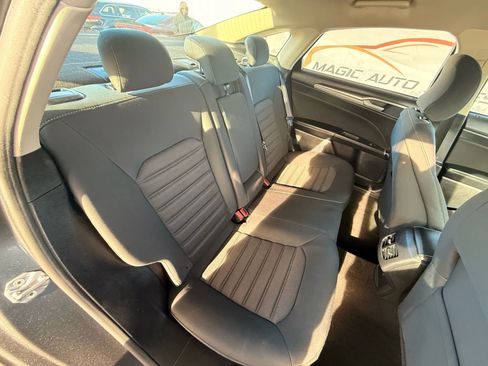 Used 2019 Ford Fusion SE image 23