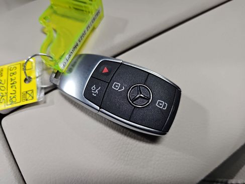 Certified 2025 Mercedes-Benz GLS 450 GLS 450 image 39