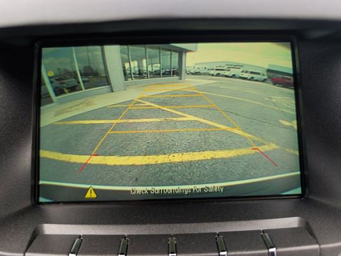 Used 2017 Chevrolet Equinox LT image 14