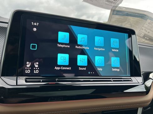 New 2026 Volkswagen Atlas Cross Sport SEL R-Line image 27