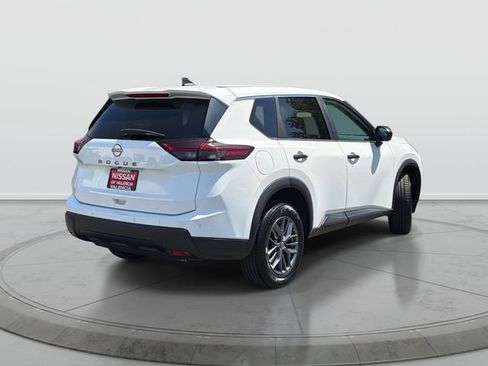 Certified 2024 Nissan Rogue S FWD image 4