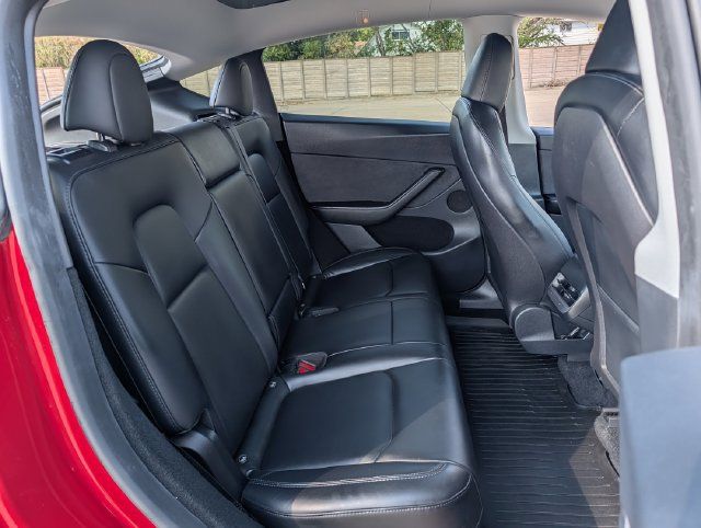 Used 2023 Tesla Model Y Long Range AWD/4WD image 21