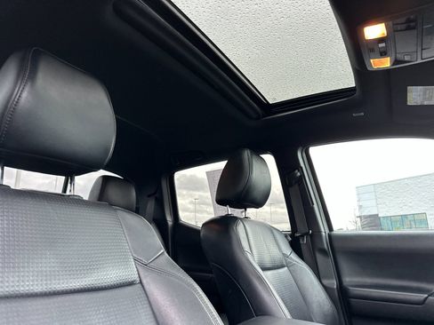 Used 2023 Toyota Tacoma Limited image 16