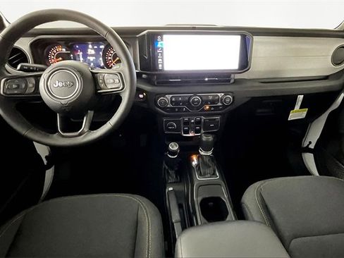 New 2025 Jeep Gladiator Sport image 6