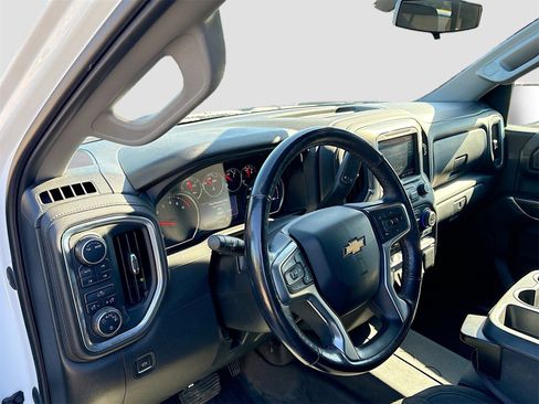 Used 2022 Chevrolet Silverado 1500 LT image 9
