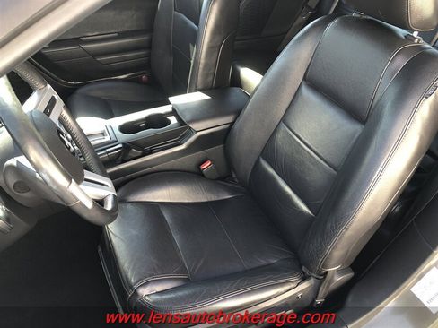 Used 2005 Ford Mustang Premium RWD image 16