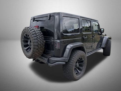 Used 2017 Jeep Wrangler Unlimited Sahara AWD/4WD image 4