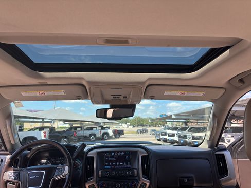 Used 2018 GMC Sierra 2500 Denali w/ Duramax Plus Package AWD/4WD image 21