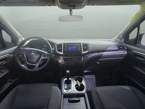 Used 2018 Honda Ridgeline Sport image 10