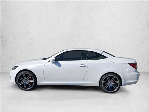 Used 2012 Lexus IS 350C image 9