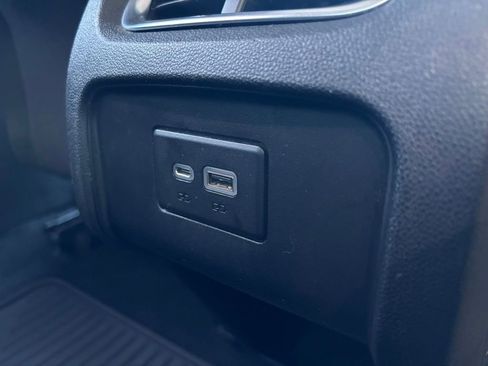 Used 2020 Chevrolet Blazer LT image 17