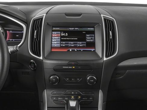 Used 2018 Ford Edge SEL w/ Equipment Group 201A AWD/4WD image 10