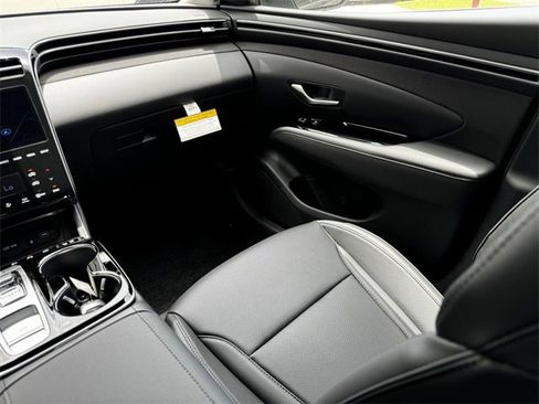 New 2024 Hyundai Tucson Limited image 15