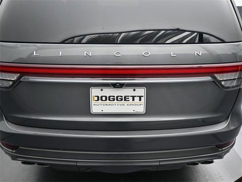 Used 2021 Lincoln Aviator Reserve w/ Equipment Group 208A image 10
