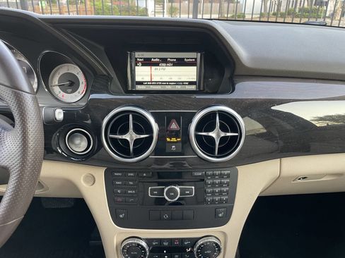 Used 2015 Mercedes-Benz GLK 250 BlueTEC 4MATIC image 22