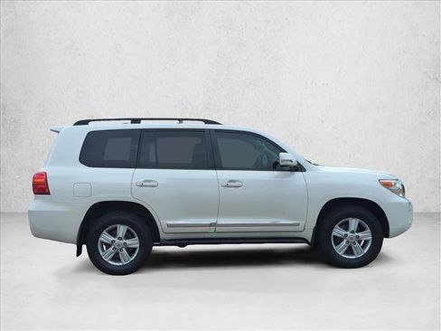 Used 2014 Toyota Land Cruiser AWD/4WD image 4