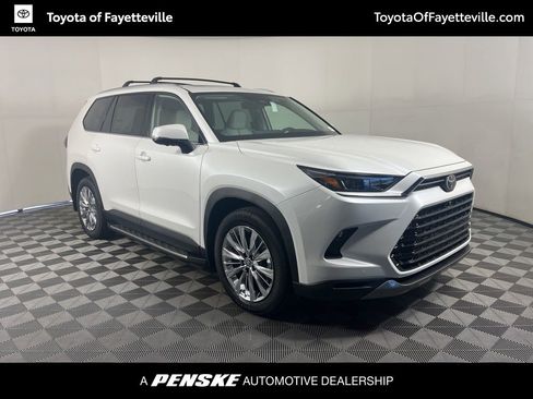 New 2026 Toyota Grand Highlander AWD image 6
