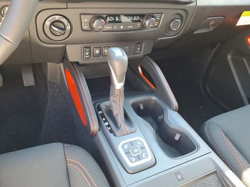 New 2026 Nissan Frontier PRO-4X w/ Pro-4x Convenience Package image 9