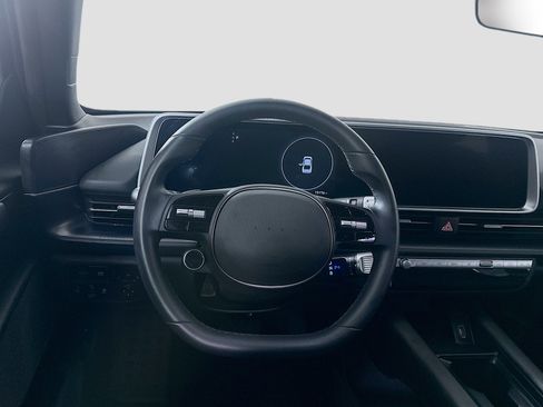Used 2024 Hyundai Ioniq 6 SE RWD image 17
