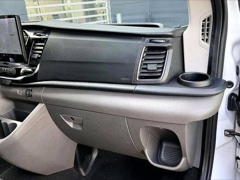 Used 2024 Ford Transit 350 XLT image 17