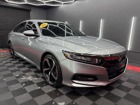 Used 2018 Honda Accord Sport image 3