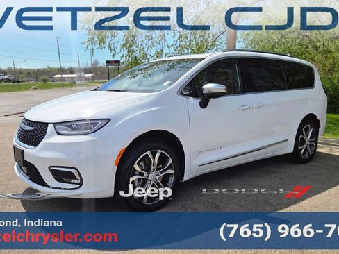 New 2026 Chrysler Pacifica Pinnacle AWD/4WD image 3