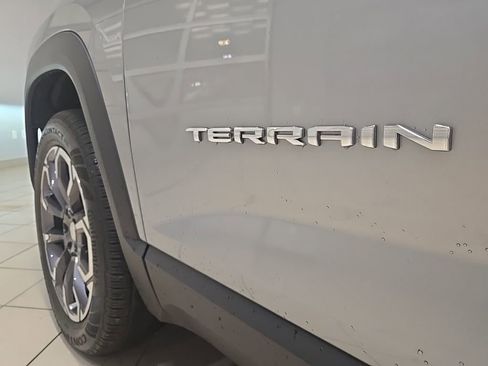 Used 2026 GMC Terrain Elevation w/ Elevation Premium Package image 26