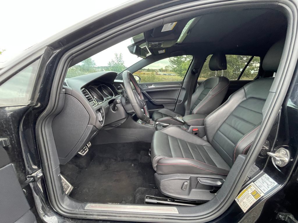 Used 2021 Volkswagen GTI SE FWD image 3