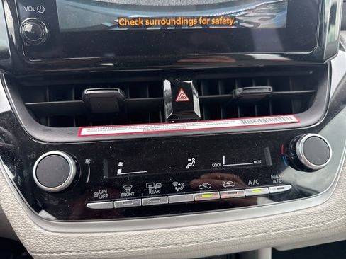 Used 2023 Toyota Corolla Cross L image 25