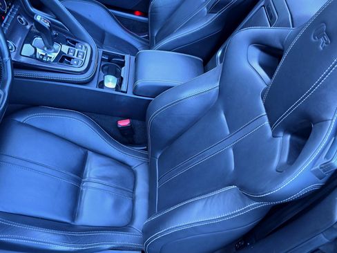 Used 2016 Jaguar F-TYPE R image 39