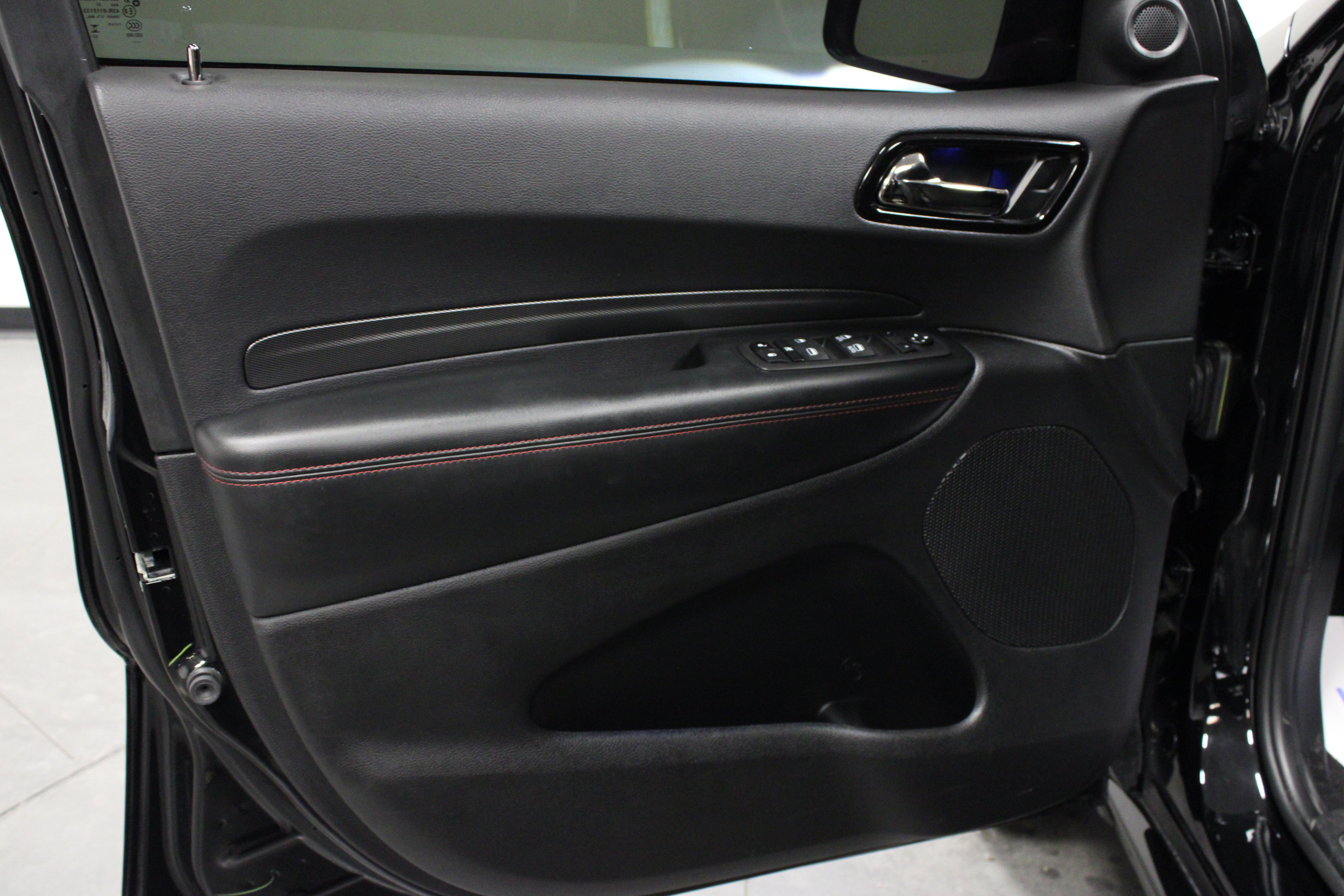Used 2023 Dodge Durango R/T w/ Blacktop Package AWD/4WD image 11