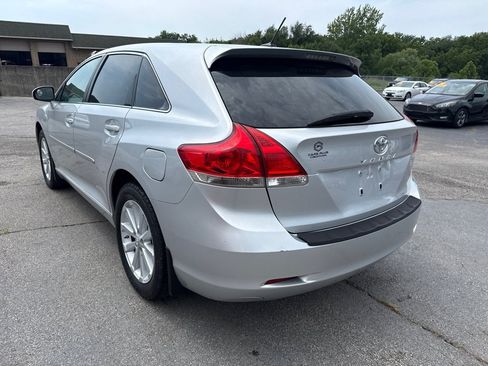 Used 2010 Toyota Venza FWD image 8
