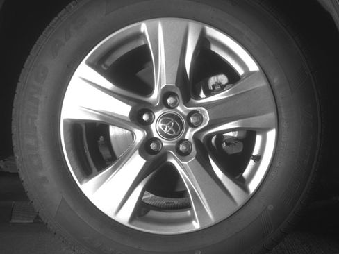 Used 2025 Toyota RAV4 XLE w/ Convenience Package image 13