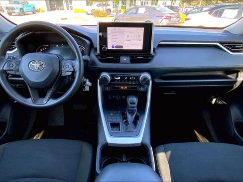 Used 2024 Toyota RAV4 LE image 15