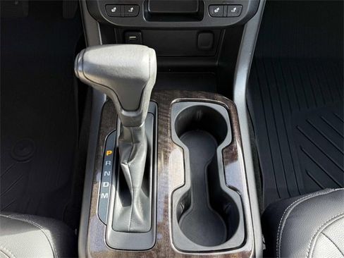 Used 2016 GMC Canyon SLT image 5