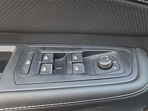 New 2026 Volkswagen Atlas SE image 13