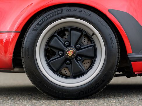 Used 1989 Porsche 911 Carrera RWD image 94