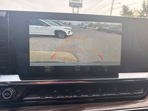 Used 2024 Chevrolet Silverado 1500 LT image 18