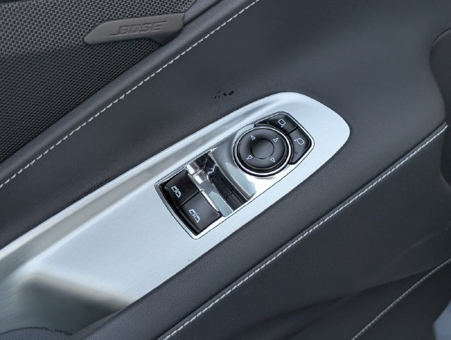 Used 2025 Chevrolet Corvette Z06 RWD image 13