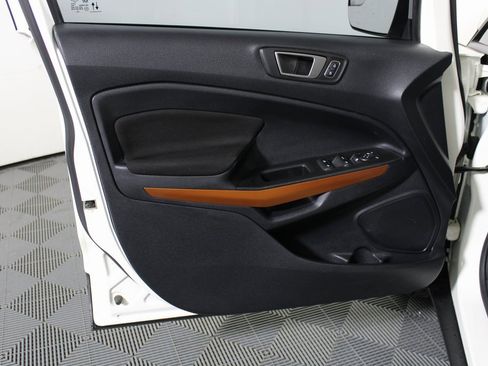 Certified 2021 Ford EcoSport SE w/ SE Appearance Package image 19