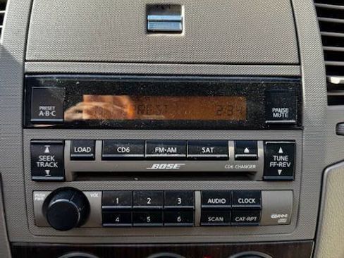 Used 2005 Nissan Altima 3.5 SE w/ (V01) Leather Pkg image 43