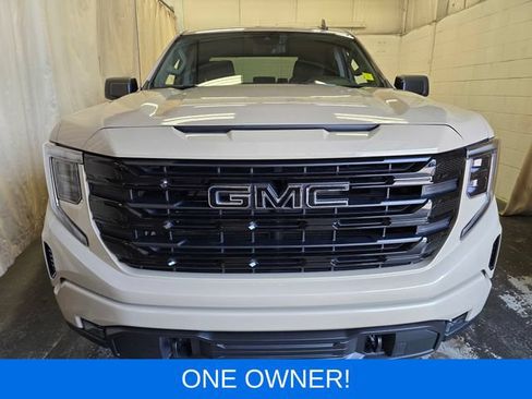 Used 2022 GMC Sierra 1500 Elevation AWD/4WD image 3