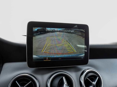 Used 2018 Mercedes-Benz GLA 250 image 22