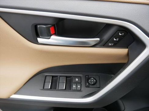 Certified 2023 Toyota RAV4 Limited AWD/4WD image 17