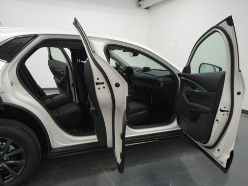 New 2025 MAZDA CX-30 AWD 2.5 S image 24