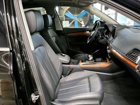 Used 2023 Audi Q5 2.0T Premium w/ Convenience Package image 10
