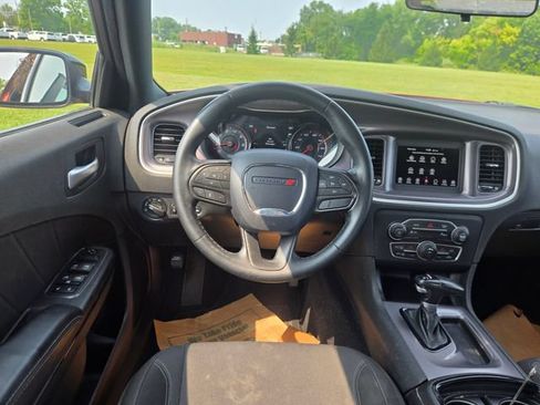 Used 2020 Dodge Charger SXT w/ Blacktop Package RWD image 21