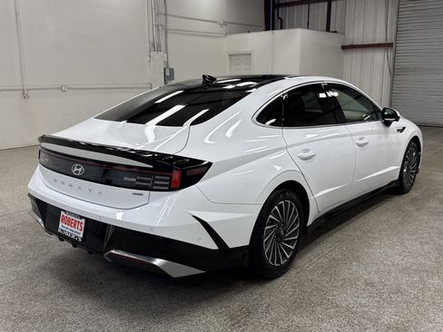 Used 2025 Hyundai Sonata Limited image 18